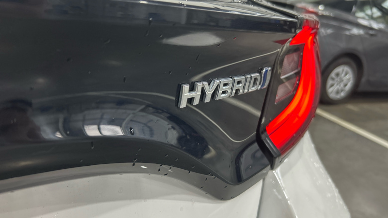 Toyota Yaris 1.5 Hybrid Design 5dr CVT Hybrid Hatchback